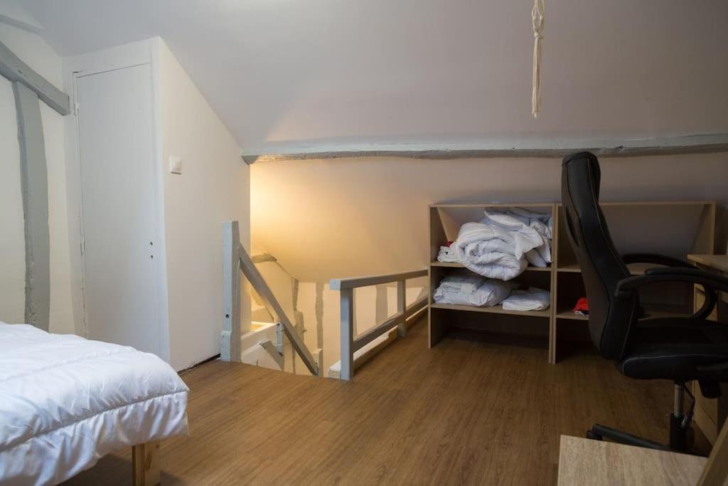 Maison De Ville Calme Rouen St.Paul 2Ch Proche Chu Kültér fotó